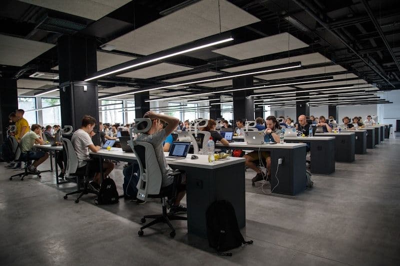 Governança de dados e SLA de suporte para operações em escala global